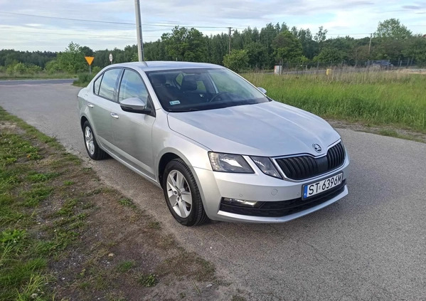 Skoda Octavia cena 55900 przebieg: 139000, rok produkcji 2018 z Zgierz małe 211